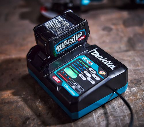 מטען מהיר חכם - MAKITA DC40RA 40V