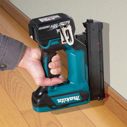 אקדח מסמרים נטען - MAKITA DFN350 18V