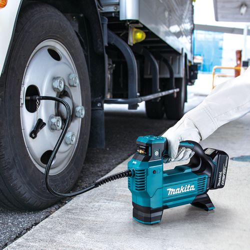 משאבת ניפוח נטענת 22 ליטר/לדקה - MAKITA DMP181 18V 161PSI