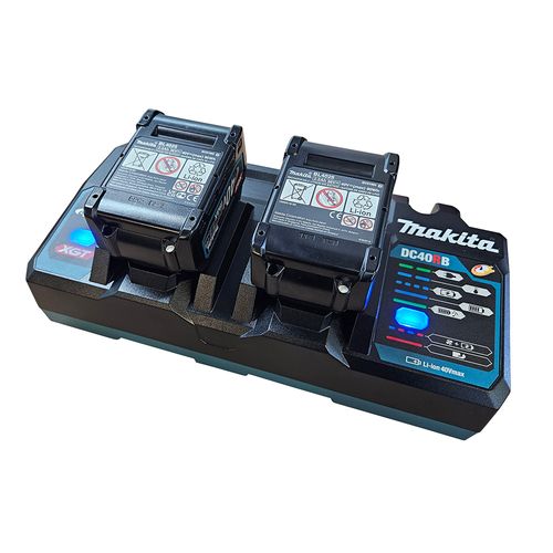 הדגמת טעינה מטען מהיר כפול חכם 40V דגם MAKITA DC40RB עם שתי סוללות