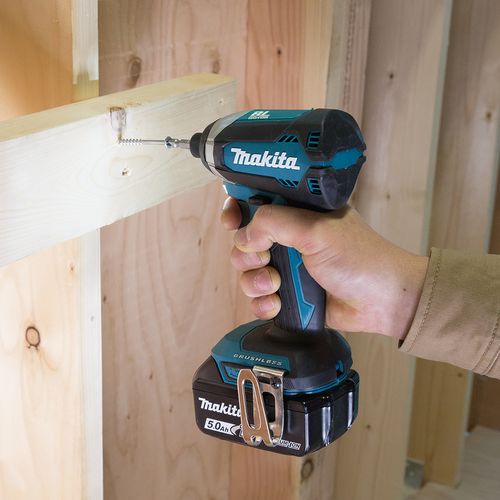 מברגת אימפקט נטענת - MAKITA DTD153 18V 170Nm BL