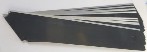 חבילת סכינים יפנים להחלפה 10 יחידות 18ממ שחור SMIT BLACK BLADE
