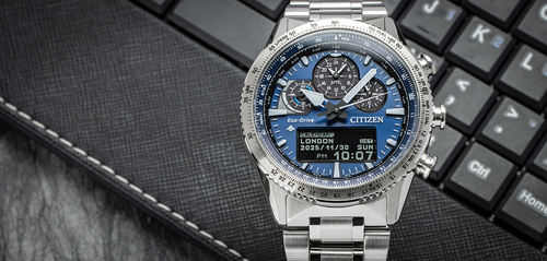 שעון טייסים אנלוגי דיגיטלי Citizen JV2000-51L רדיו קונטרול אקו דרייב וספיר