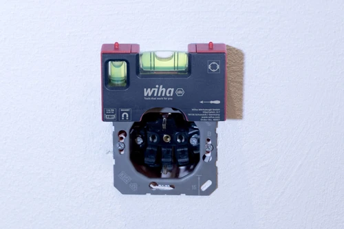 פלס כיס מיני מגנטי לחשמלאים Wiha Pocket 46957 | מק״ט 746957 80 מ