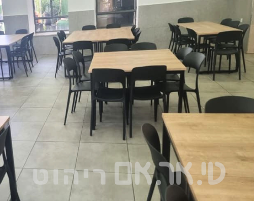 שולחן אוכל דגם חלון
