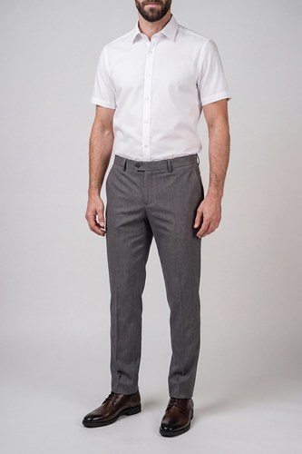 חולצה קצרה לבנה בגזרת SLIM