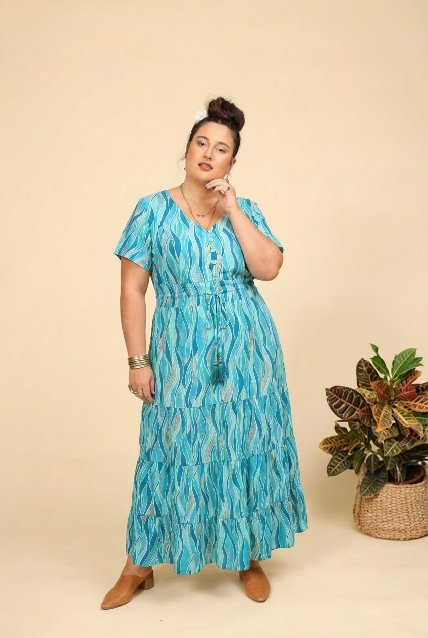 שמלת קומות עם שרוולים קצרים plus size