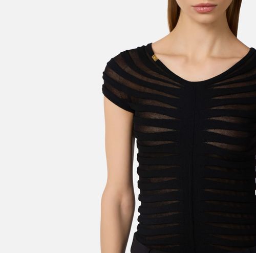 Cotton thread and viscose top