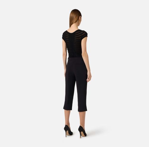 Cotton thread and viscose top