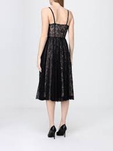 Dress in floral lace