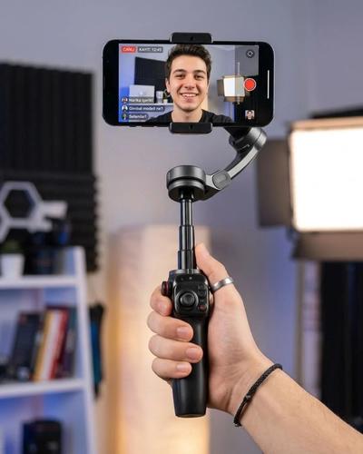 מייצב גימבל Q18 עם תאורת LED וחצובה Gimbal Stabilizer Q18 Tripod Selfie Stick