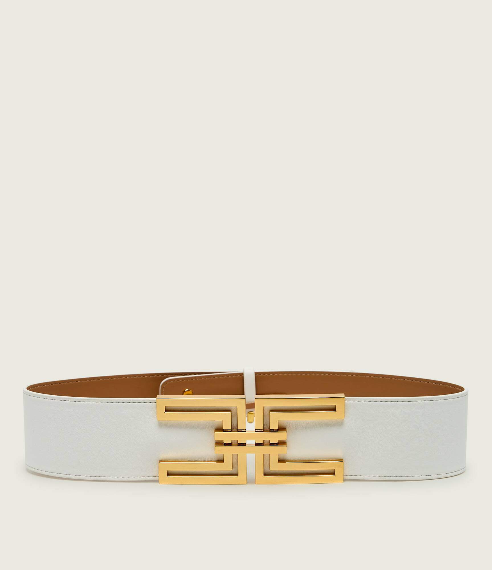 Wide belt with logo plaque