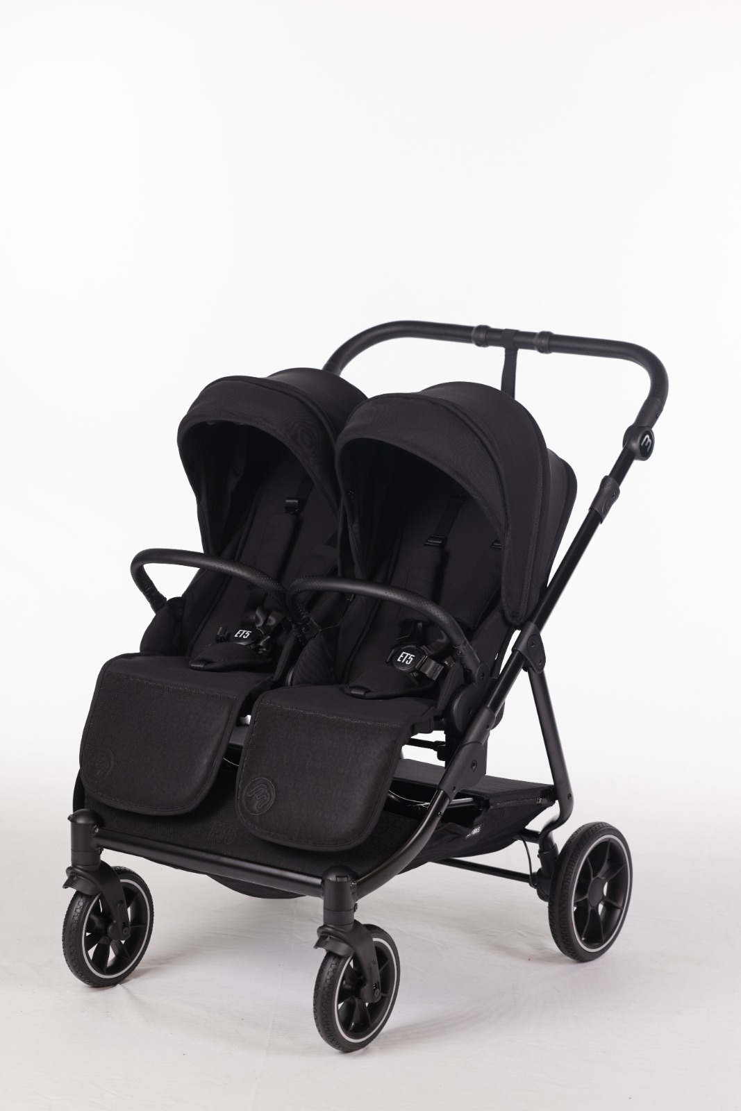 עגלת תאומים צרה בייבי מונסטרס Easy Twin 5 - שלד שחור בד בסיס שחור