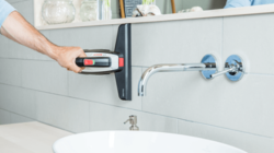 מנקה חלונות נטען Bosch GlassVac 3.6V בוש