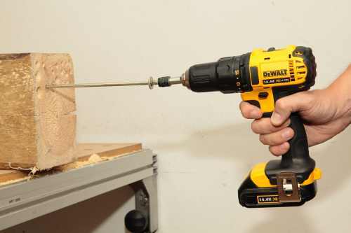מברגה/מקדחה DEWALT 1.3AH 10.8V