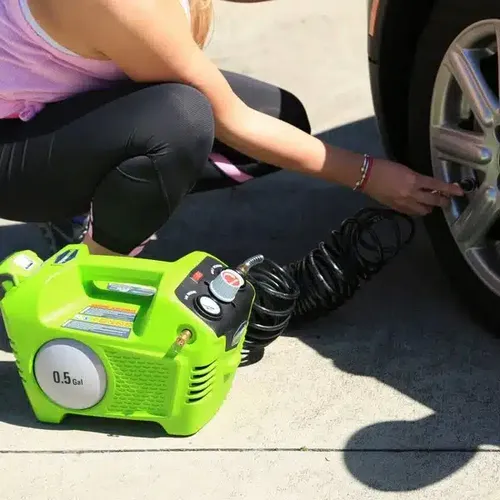 קומפרסור אוויר נטען Greenworks G24AC מק