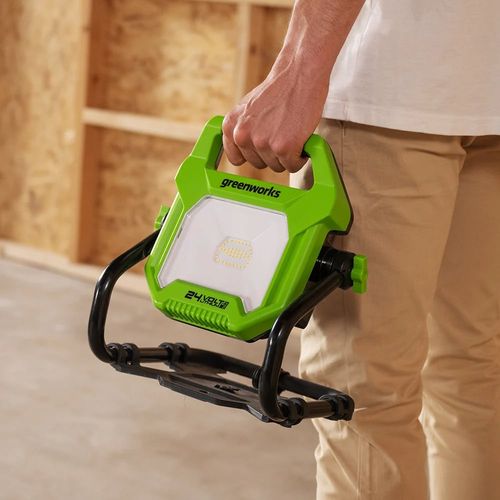 פנס עבודה Greenworks G24WL היברידי 2000 לומן 24V - תאורה חזקה לעבודות תחזוקה וקמפינג עם ראש מסתובב 360 מעלות