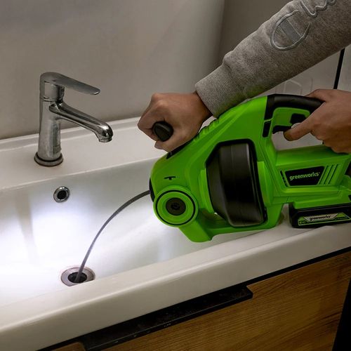 ספירלה נטענת לביוב Greenworks G24DA - כלי מקצועי לפתיחת סתימות עם כבל 7.5 מטר וראש קפיץ נירוסטה, מנוע 550 סל