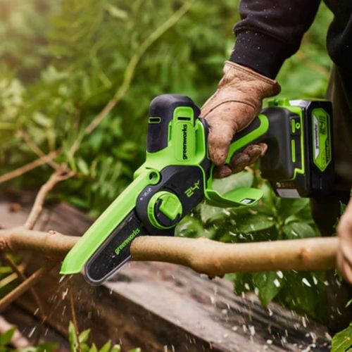 מסור שרשרת מיני Greenworks G24MCS10K2 24V Brushless - כלי נטען קומפקטי עם להב 10 ס