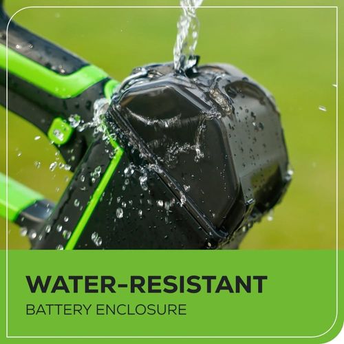 אקדח שטיפה בלחץ נטען Greenworks PC24B220CO 24V - מבט על רקע לבן עם ראש ריסוס מתכוונן 5-ב-1 וצינור שאיבה עצמית לניקוי רכבים וריהוט גן