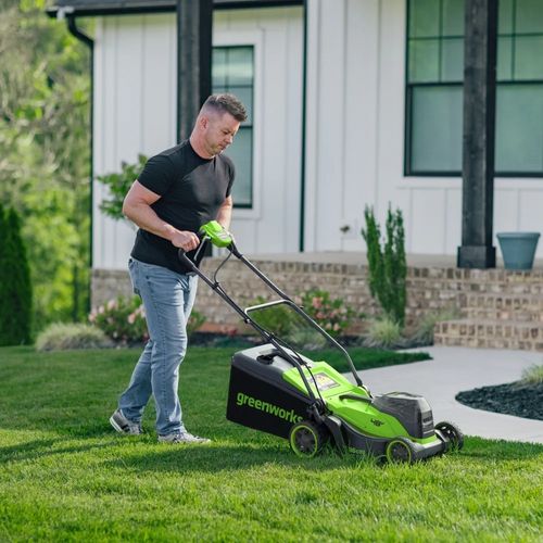 מכסחת דשא נטענת Greenworks MO48L421-01 48V - מכסחת מתקדמת עם מנוע Brushless ופלטפורמת חיתוך 36 ס