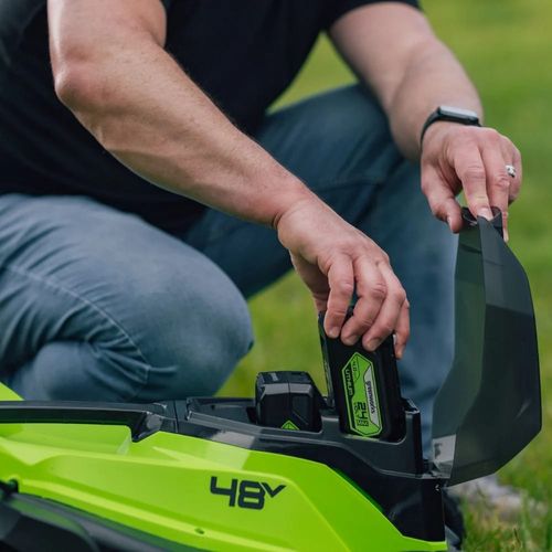 מכסחת דשא נטענת Greenworks MO48L421-01 48V - מכסחת מתקדמת עם מנוע Brushless ופלטפורמת חיתוך 36 ס