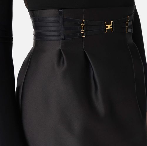 Mini skirt in duchesse with elastic bands