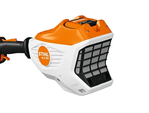 מנוע EC ומערכת סוללות STIHL AP במגזמת גובה טלסקופית נטענת HLA 150 B