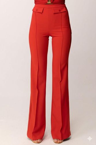 Trousers in lightweight crêpe and satin fabrics