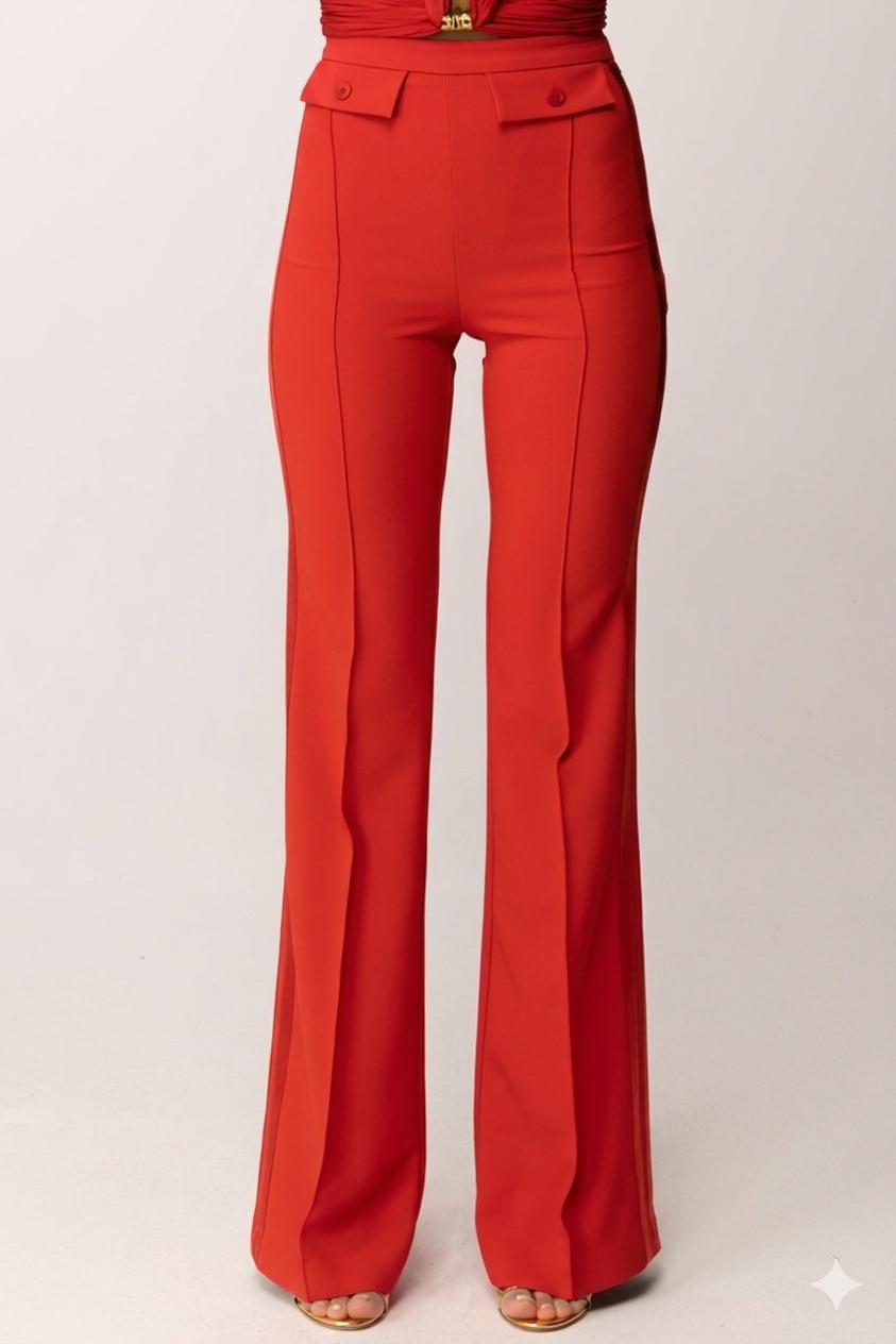 Trousers in lightweight crêpe and satin fabrics