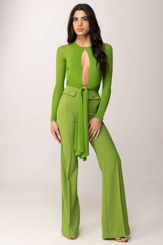 Trousers in lightweight crêpe and satin fabrics