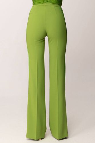 Trousers in lightweight crêpe and satin fabrics