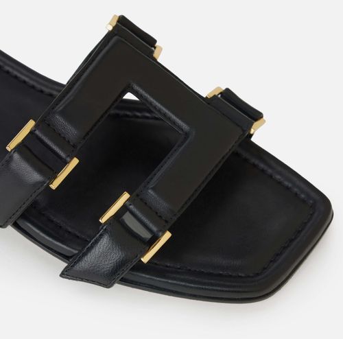 Flat nappa leather sandals