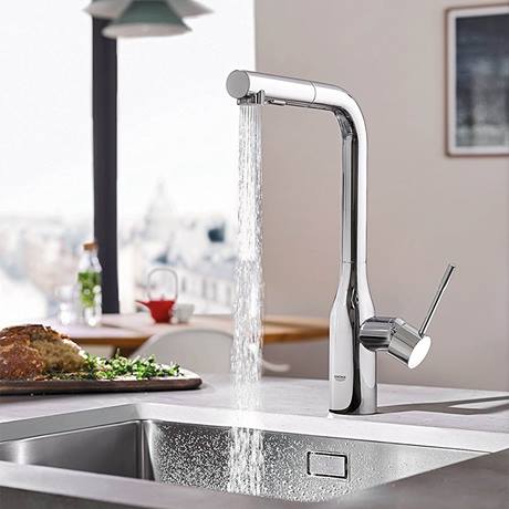 GROHE ברז מטבח נשלף סדרת אסנס מקט 30504000 גימור כרום-יבואן רישמי
