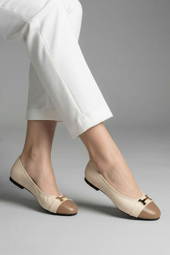 נעלי בובה לנשים של יוניק בצבע בז' | 36-42 |  UNIQUE SHOES BEIGE 60818
