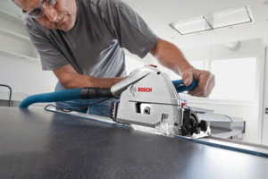 מסור עגול 6.5" GKT 55 GCE מגיע עם מסילה  BOSCH בוש