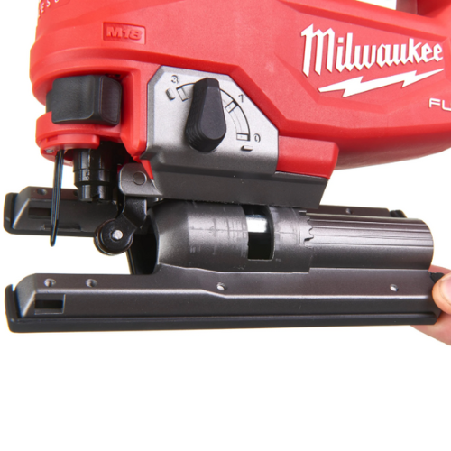 גוף מסור אנכי (ג'יגסו) נטען Fuel מילווקי M18 FJS מבית Milwaukee