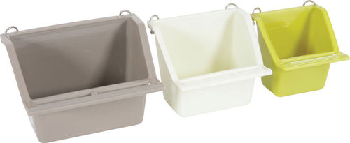 זולוקס סט של 3 מתקני האכלה עם מוט עמידה  FEEDER W. PERCH MIXED COLOR S