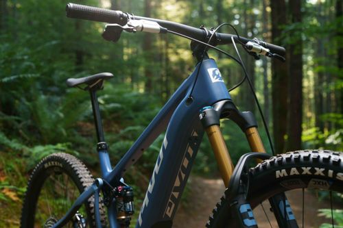 פיווט שאטל AM  כחול  PIVOT SHUTTLE AM BLUE PRO XO