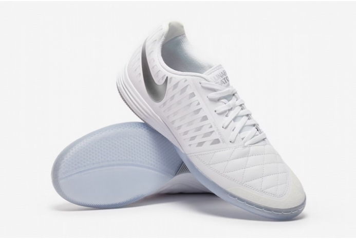 נעלי קט רגל מקצועיות Nike Lunar Gato II IC