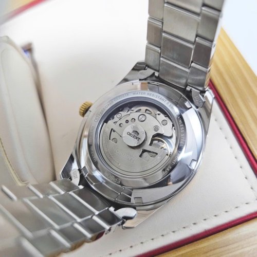 Orient RA-AR0001S30B Classic Semi-Skeleton אוטומטי וזכוכית ספיר
