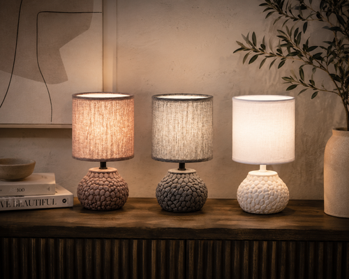 מנורת שולחן מעוצבת במבחר גוונים לבחירה
