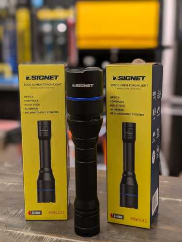 פנס יד לד נטען Signet 3000 Lumens 30W USB-C עם מגנט עוצמתי | דגם 096122