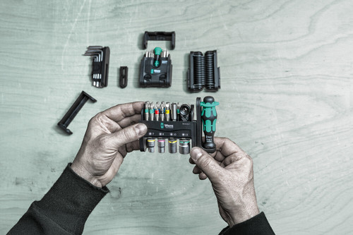 סט בוקסות וביטים Tool-Check Modular 1 בחיבור 1/4 הכולל 21 חלקים במארז קומפקטי ומאורגן.