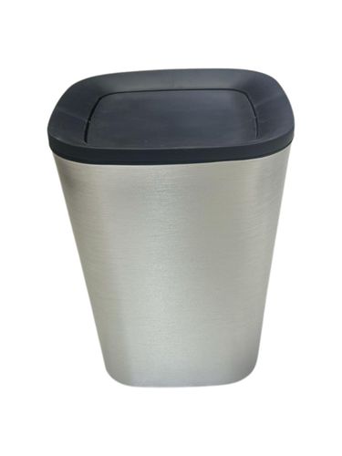 פח למקלחת מפלסטיק קטן בצבע ניקל