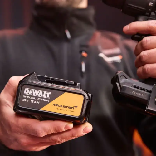 סט אימפקט בראשלס 18V + זוג סוללות 5A + מטען מהיר+מארז, DeWALT- MCLaren FORMULA 1 TEAM 