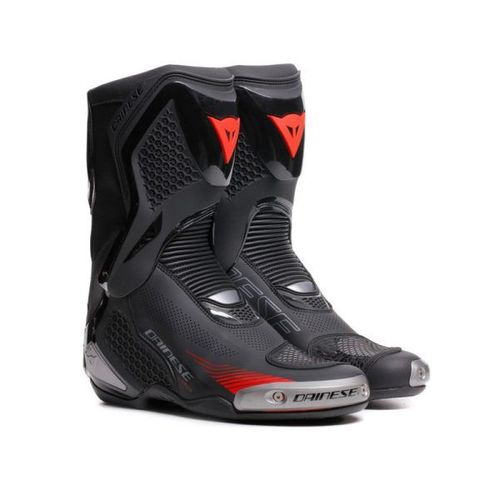 מגפי רכיבה דיינז שחור אדום – DAINESE TORQUE 4 AIR BOOTS