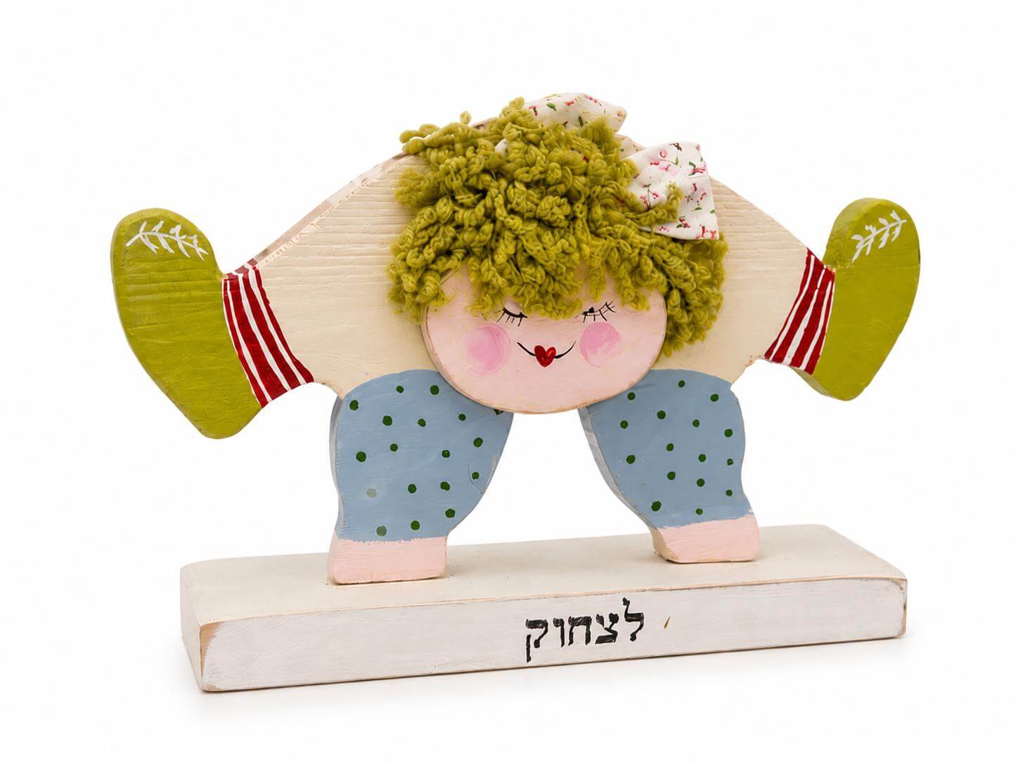 בובת עץ מעוצבת על הראש בעבודת יד לחדר ילדים ותינוקות