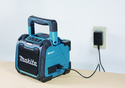 שימוש בגוף רמקול בלוטוס נטען DMR200Z MAKITA 12Vmax / 14.4V / 18V 