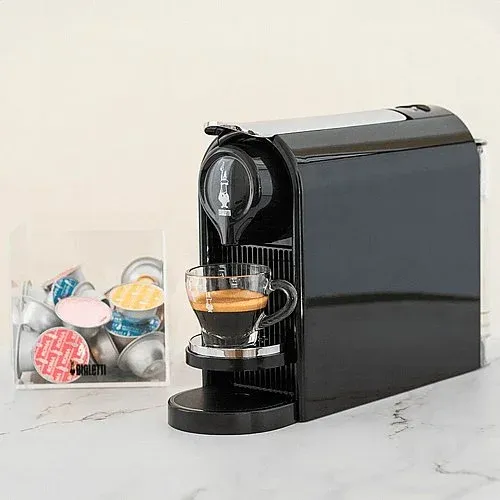 bialetti-gioia-plus-black-side.webp